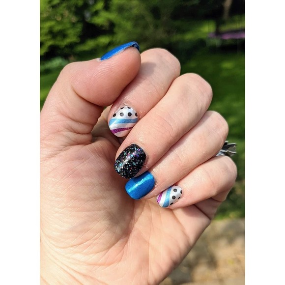 3 for $30 NWT Retired and Rare Color Street "Firework Glow" - Picture 9 of 10